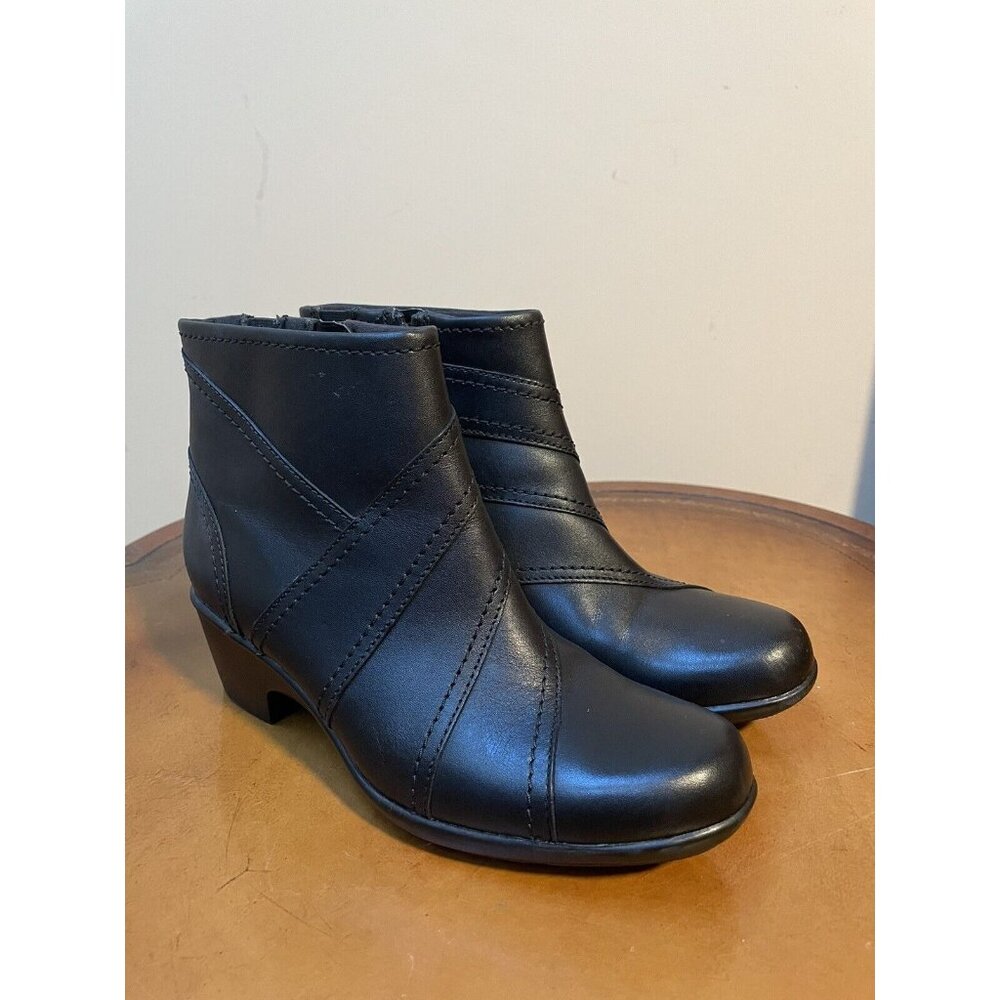 Clarks Women's Black Leather Ankle Booties Size: 8 (F87)